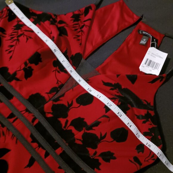 NEW Speechless Juniors Illusion Neckline Mini Fit & Flare Mini Dress Red Size 13 - Picture 9 of 13